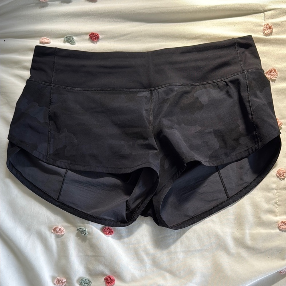 Lululemon Low- Rise Speed Up Shorts